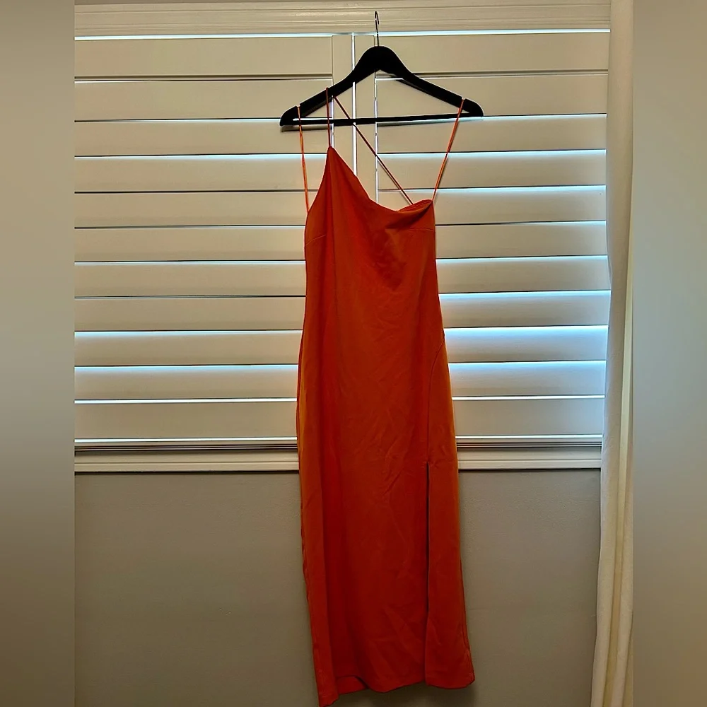 Dynamite Women’s Asymmetrical Open Back Midi Dress (S) - Picture 1 of 4